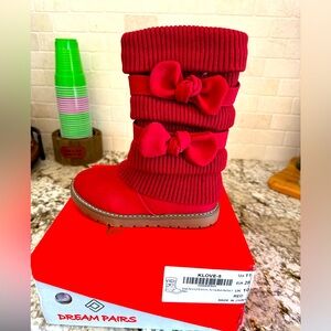 Kids size 11 sweater boot
